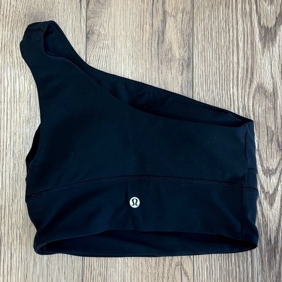 Lululemon Align Aysmmetrical Bra In Black Size 4 Has Pads - Picture 1 of 4